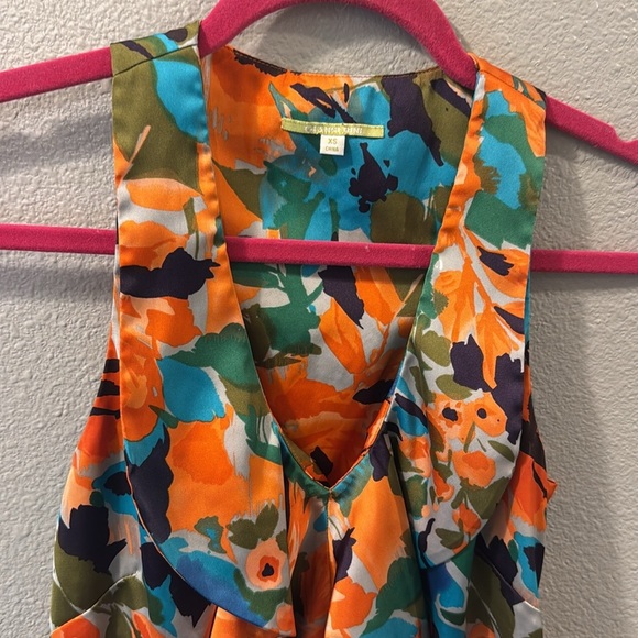 Gianni Bini Floral Ruffle Racerback Sleeveless Top size XS (RP14) - Picture 2 of 6